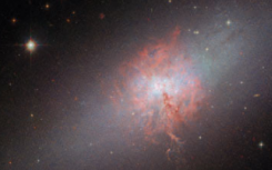 哈勃太空望远镜观测 NGC 5253